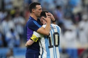 Scaloni y Messi