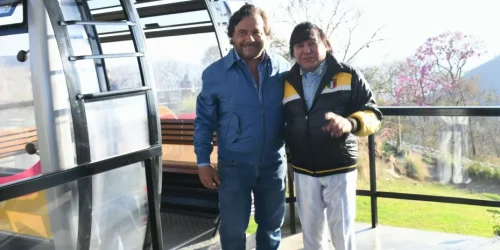 24719-salta-homenajeo-a-ricky-maravilla-por-su-aporte-a-la-cultura-y-musica-popular