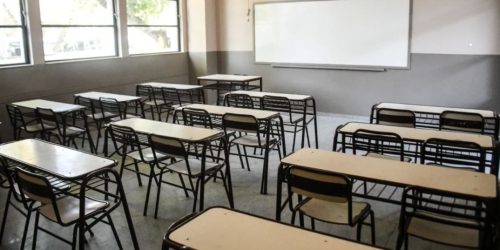 sin clases - aulas vacías
